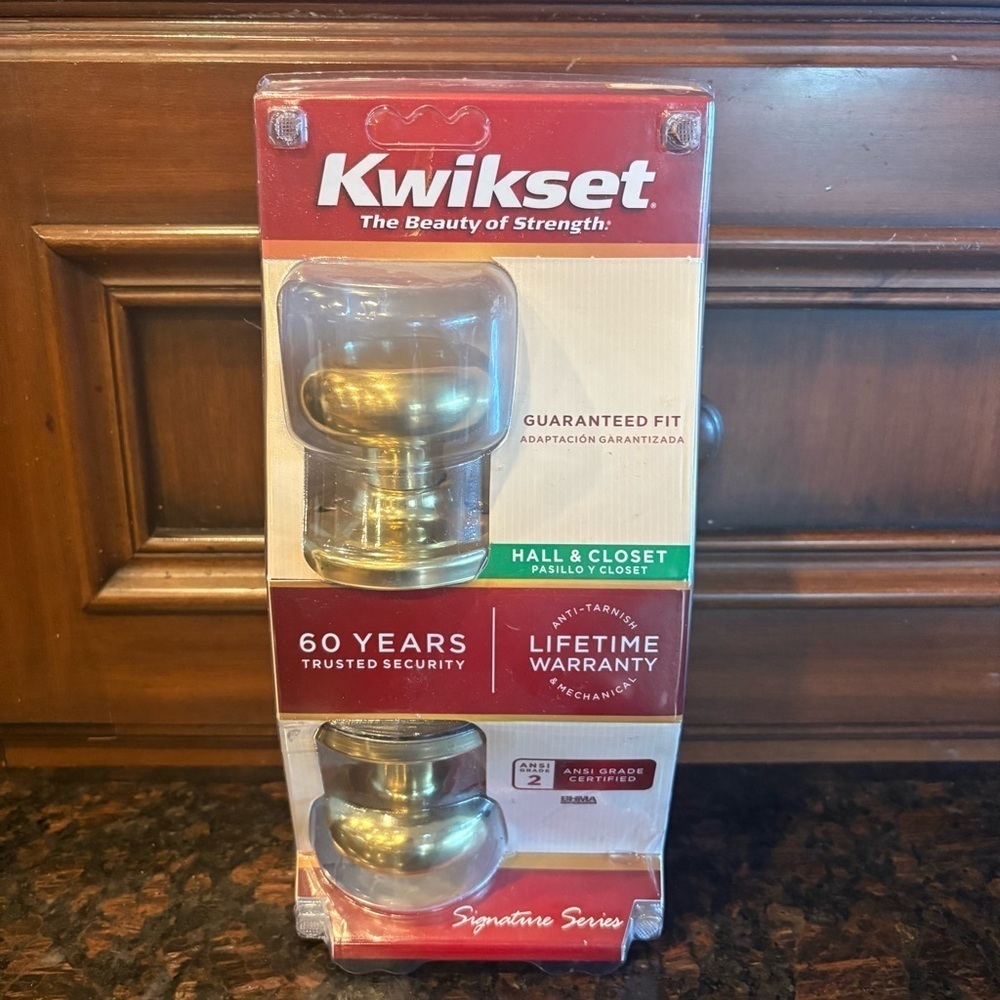 New! KWIKSET Polished Brass Gold Juno Door Knob Hall & Closet